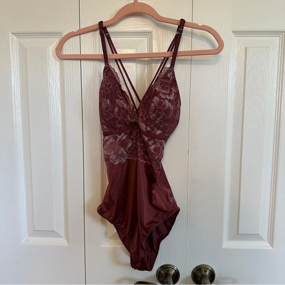 Elegant Lace Bodysuit Lingerie